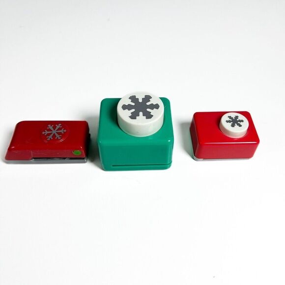 EK SUCCESS & CARL Bundle Of 3 Small Snowflake Paper Punches Scrapbooking Crafts - Picture 2 of 5